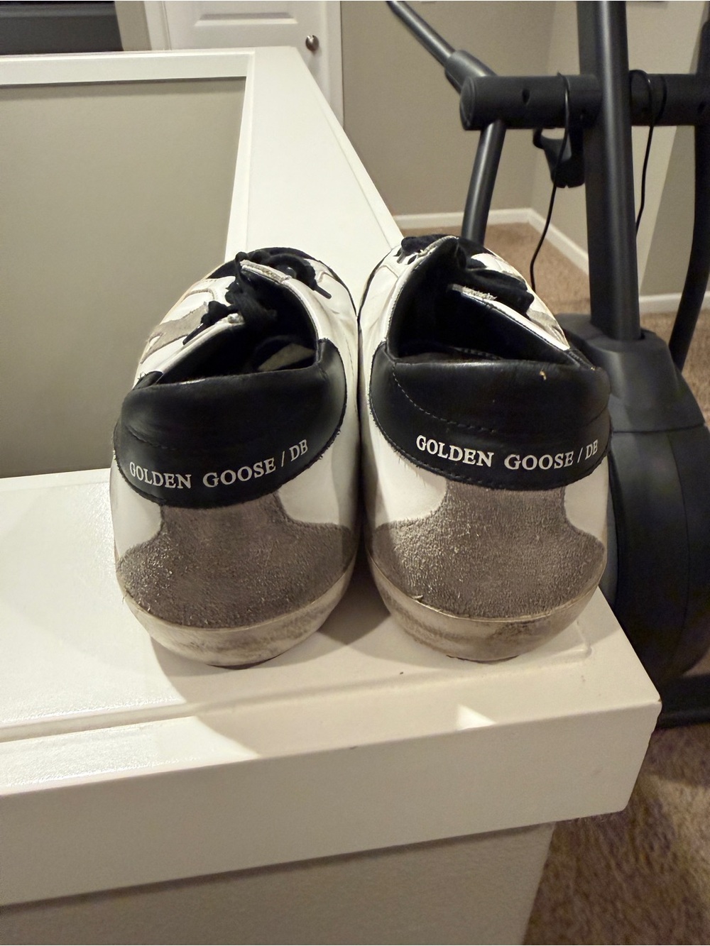 Golden Goose White Leather Sneakers with Black Toe and Silver Star - Picture 3 of 6